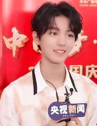 圈内人爆料王俊凯,揭秘明星背后的真实故事 第2张 圈内人爆料王俊凯,揭秘明星背后的真实故事 第2张